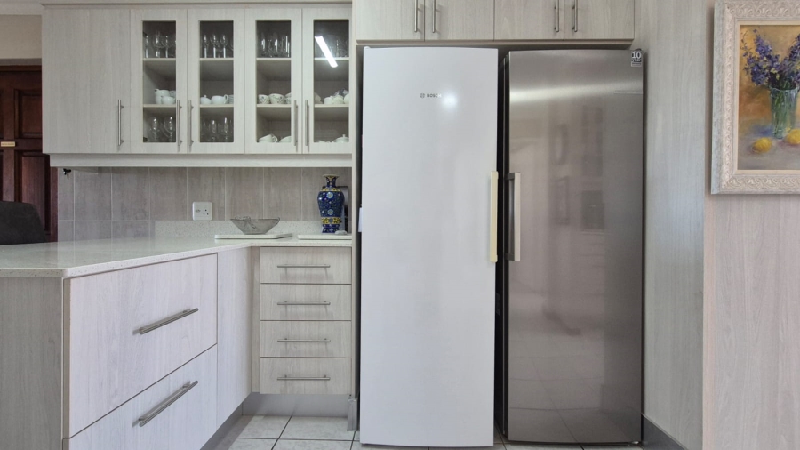 2 Bedroom Property for Sale in Stilbaai Wes Western Cape